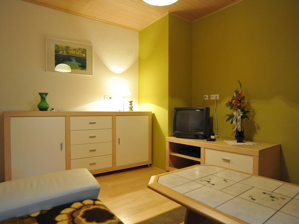 Ferienhaus Nickl Weissbriach Ruang foto